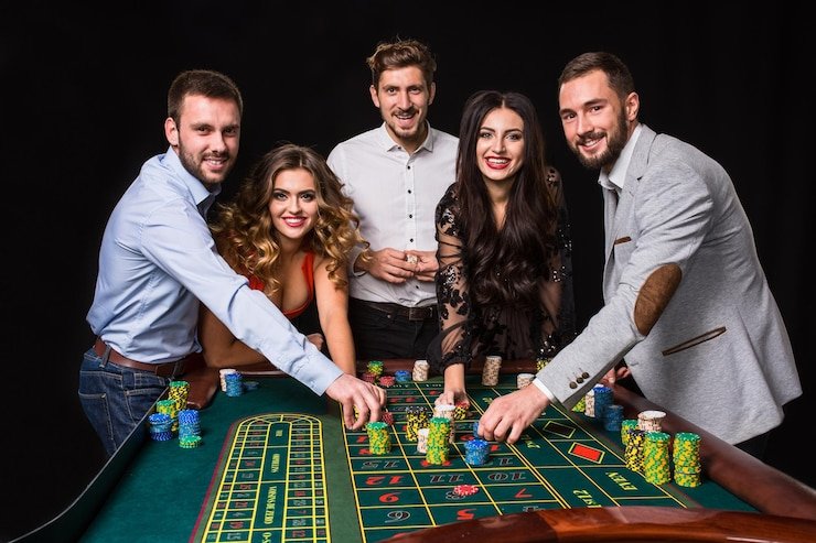 Illustrasi berbagai jenis permainan termasuk slot dan live casino di m2warslot
